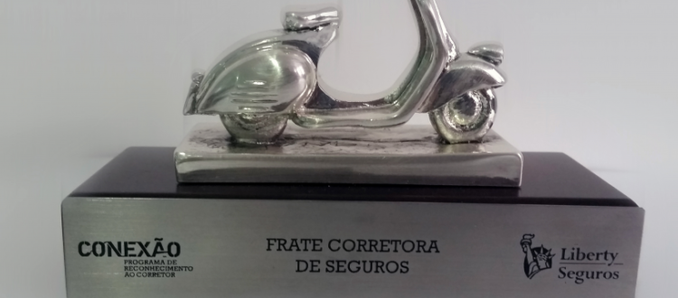 Frate Seguros recebe prêmio na Itália